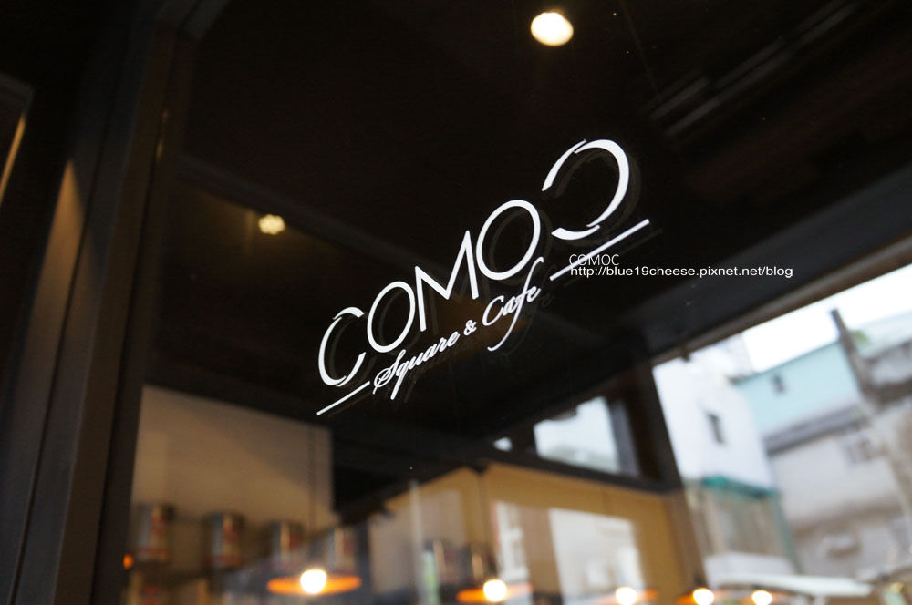 台中 COMOC square & cafe- 再一家服飾店一分為二的小天地.試營運中.9月中旬開幕