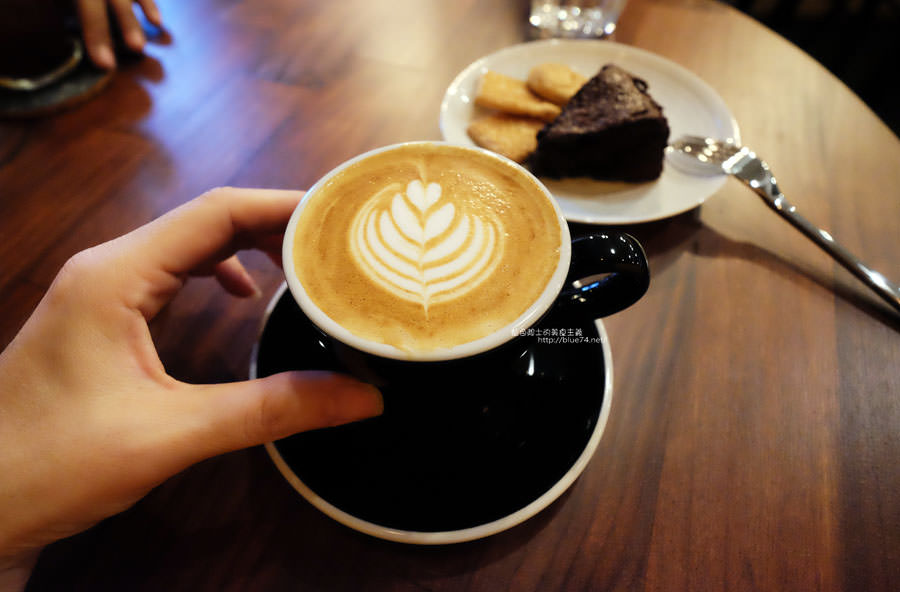 台中西屯│裕森咖啡-曾在嘉義開業三年.開在新光對面的咖啡館