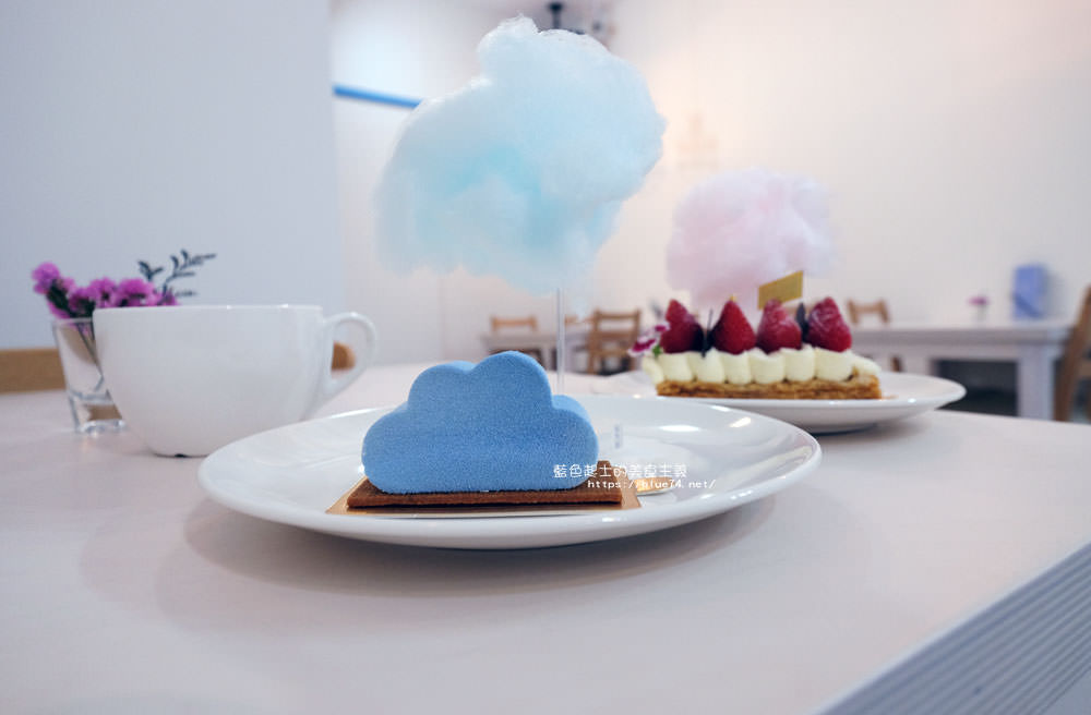 台中南屯│小雲朵甜點工作室-從販賣機到店面的視覺系甜點
