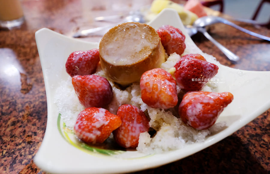 台南中西區│清吉水果行-台南在地老冰店，消夜場也可以吃到剉冰喝到果汁