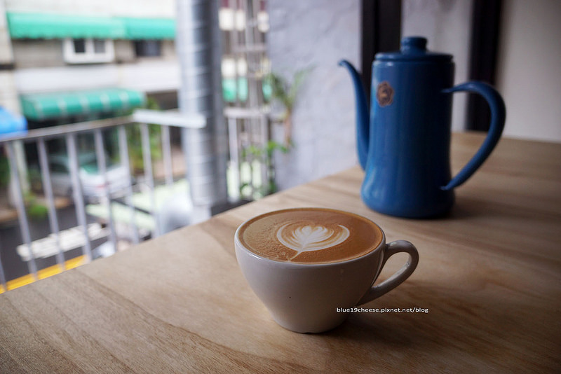【台中西區】Coffee Stopover-選擇你喜歡的烘焙程度和拿鐵牛奶比例，近勤美誠品商圈